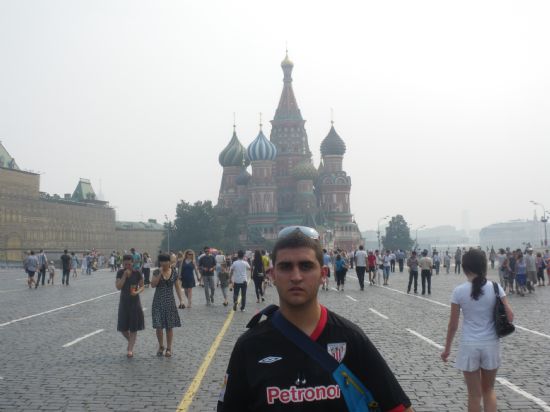 AITOR EN LA PLAZA ROJA