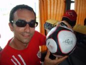 Balon firmado por Javi Martinez y Fernando Llorente