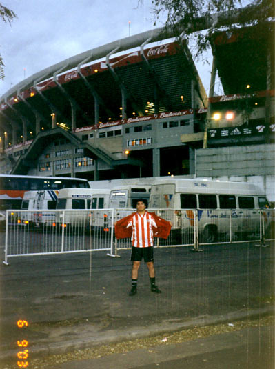 A la salida del estadio de RiverPlate