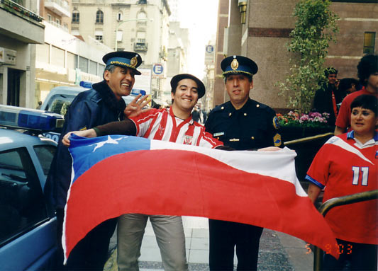 Con la policía argentina