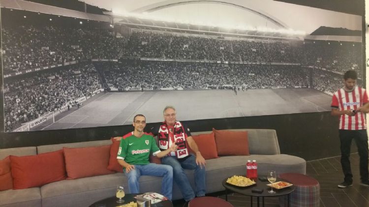 8-11-2015 vip area lau