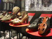 Antiguas botas de jugadores del Athletic