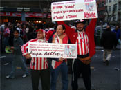 Celebrando el partidazo!!