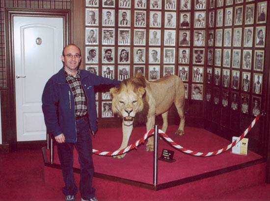 Leones