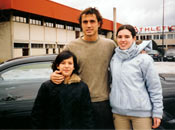 Edurne y Leire con Santi Ezquerro
