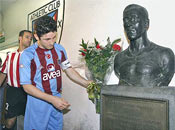 Homenaje al busto de Pitxitxi