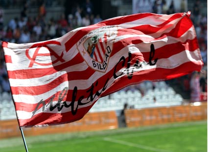 Bandera Oficial Athletic Club Bilbao 155x100cm  Muestra tu apoyo al club  con esta bandera auténtica