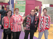 En Valladolid, visitando una Feria antes del partido.
