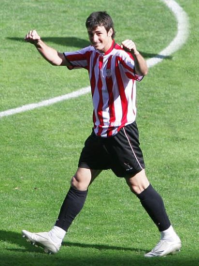 Aritz Aduriz pozik