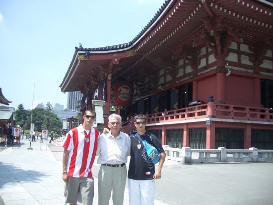 Iñaki, Aitor y Rafa en Tokio