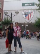Maia y Ana el día de la presentación del Athletic