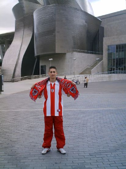 Con el Guggenheim a espaldas