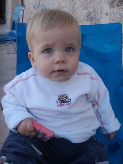 Unax con un añito