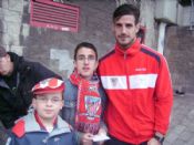 Los hermanos Vicario con Aitor Ocio