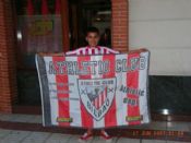 Ander con la bandera del Athletic