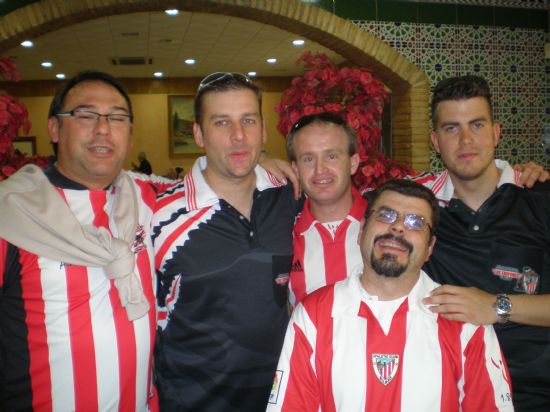 Los Txupones y Peña la Vila