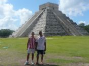 IÑAKI Y AITOR EN CHICHEN ITZA (MEXICO)
