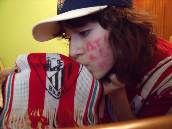 Beso a mi escudo