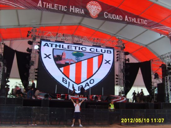 En el escenario del Athletic Hiria