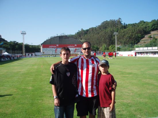 CON LA CANTERA, EN LUARCA