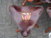 El escudo, en cuero