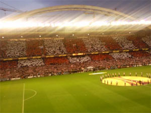 Mosaico en San Mamés en la semifinal de UEFA Europa League ante el Sporting de Lisboa
