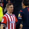 Iker Muniain recrimina a Mateu Lahoz una acción contra el Barcelona