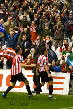 Aritz Aduriz tras marcar un gol al Getafe la pasada campaña