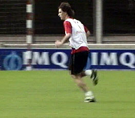 Amorebieta durante un lance del entrenamiento