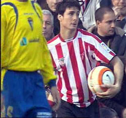 Aduriz, es duda para el domingo