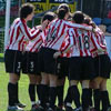 Las jugadoras del Athletic celebran uno de los goles logrados ante el Barcelona en Lasesarre
