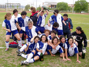 Las leonas celebrando su segunda Superliga en Mérida
