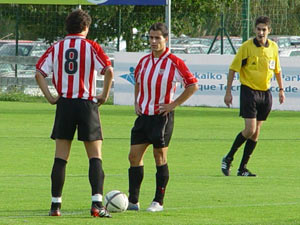Arruabarrena y Martins se disponen a hacer el saque inicial