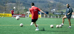 El Bilbao Athletic entrenando en Lezama