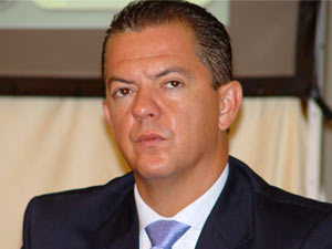 Juan Ignacio Bustamante durante una rueda de prensa