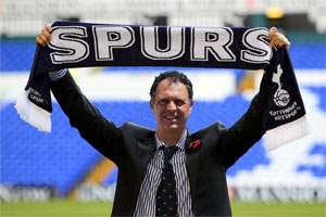 Joaquín Caparrós ficha por el Tottenham inglés