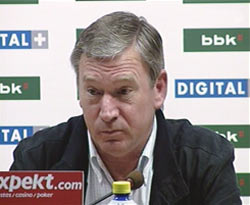 Javier Clemente en rueda de prensa