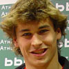 Fernando Llorente posa sonriente con su tarta de cumpleaños