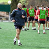Luis De La Fuente dirigiendo el entrenamiento del Bilbao Athletic
