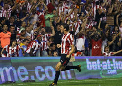 Óscar De Marcos durante un lacen ante el Barcelona en la Supercopa