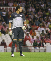 Gorka Iraizoz durante un partido en San Mamés