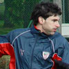 Aitor Karanka resopla tras rematar de cabeza un centro en un entrenamiento