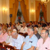 Los peñistas que se acercaron al Carlton llenaron la sala para escuchar las propuestas