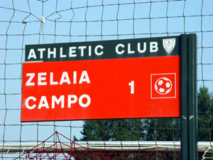 Cartel del campo 1 de las instalaciones de Lezama