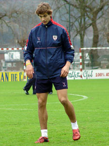 Llorente renueva hasta 2011