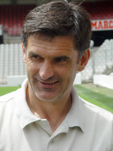 Mendilibar sonriente en San Mamés