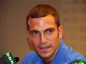 David Cuellar en la rueda de prensa de San Mamés el dÃa de su presentación