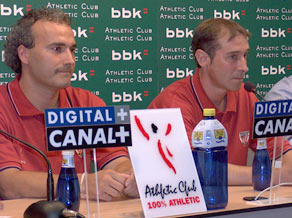 Juan Carlos Iza durante la rueda de presentación