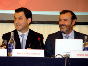 Pello Salaburu en la rueda de prensa de presentación del Area Social de la candidatura Lamikiz