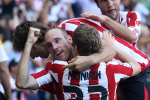 Gaizka Toquero tras marcar gol ante el Espanyol en San Mamés